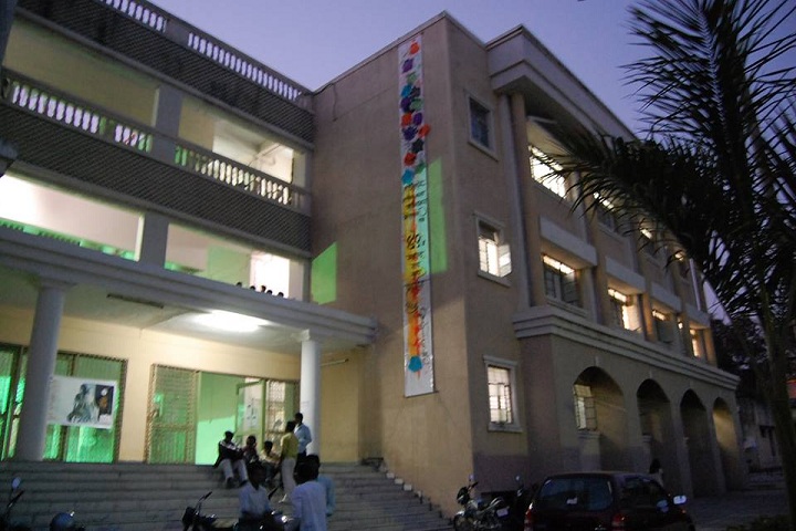 https://cache.careers360.mobi/media/colleges/social-media/media-gallery/16240/2019/1/21/Government School of Art Aurangabad_Campus-View.jpg